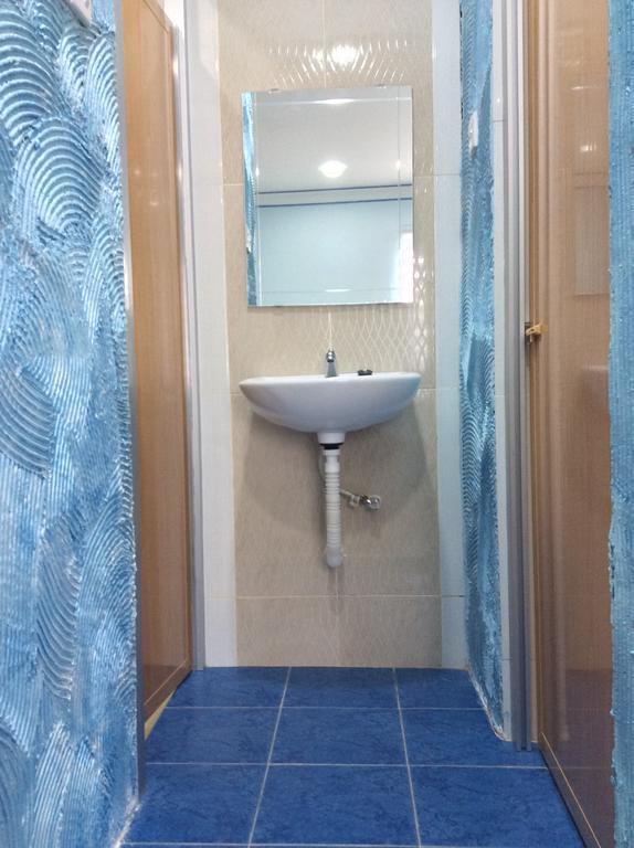 Bentong Street View Guest House 文冬街景旅馆 Kampong Chabang Exteriör bild